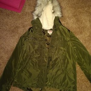 Mossimo army green Womans jacket w/fur hood